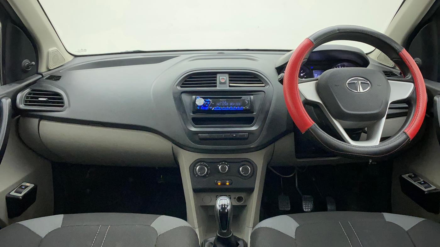 2018 Tata Tiago XE PETROL, Petrol, Manual, 40,330 km, Dashboard