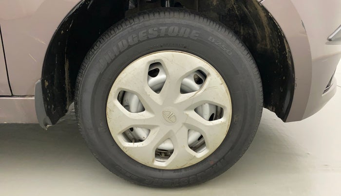 2018 Tata Tiago XE PETROL, Petrol, Manual, 40,330 km, Right Front Wheel