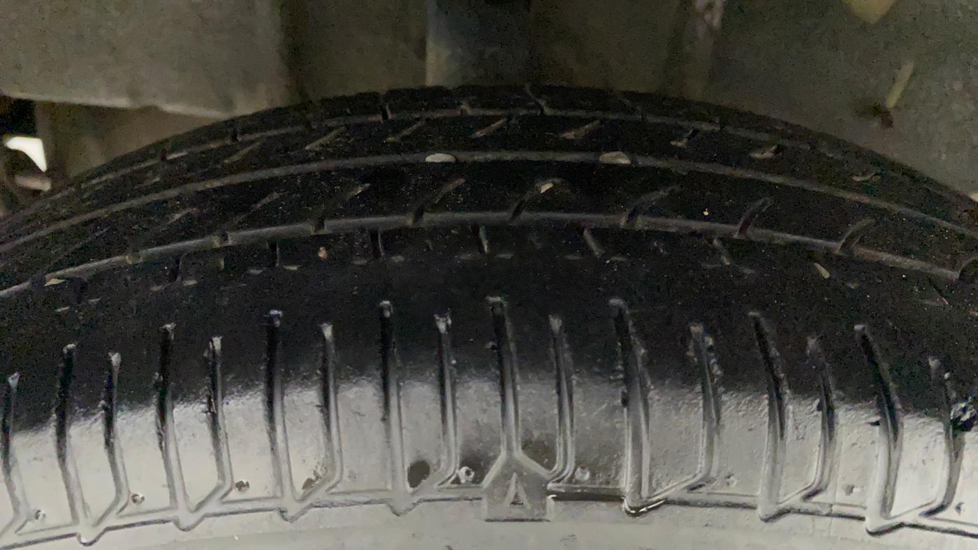 2018 Tata Tiago XE PETROL, Petrol, Manual, 40,330 km, Right Rear Tyre Tread