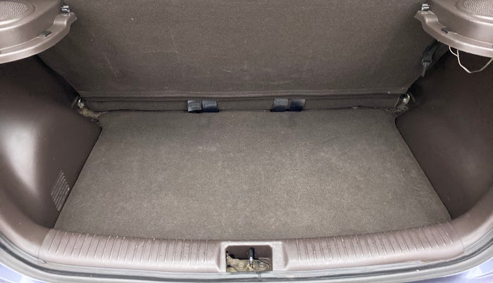 2010 Hyundai Santro Xing GLS, Petrol, Manual, 20,245 km, Boot Inside