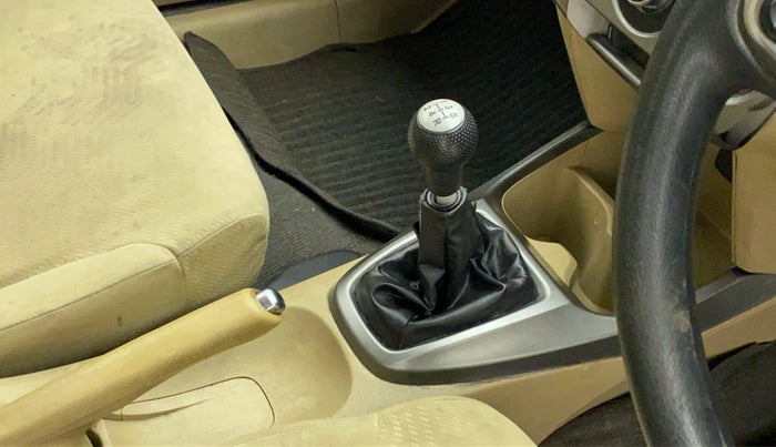 2012 Honda City 1.5L I-VTEC V MT, Petrol, Manual, 84,108 km, Gear lever - Boot cover slightly torn