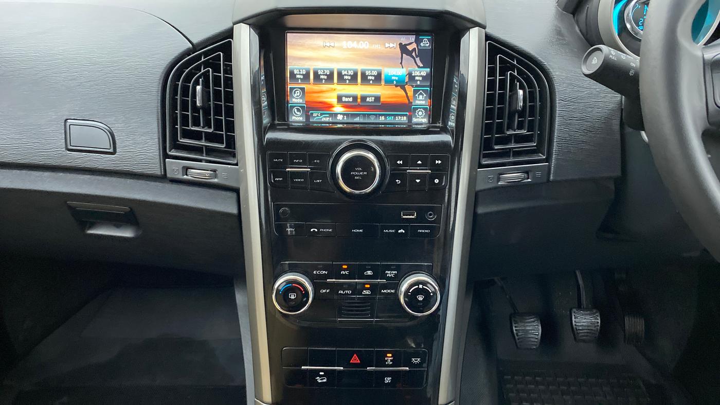 2021 Mahindra XUV500 W9, Diesel, Manual, 21,304 km, Air Conditioner