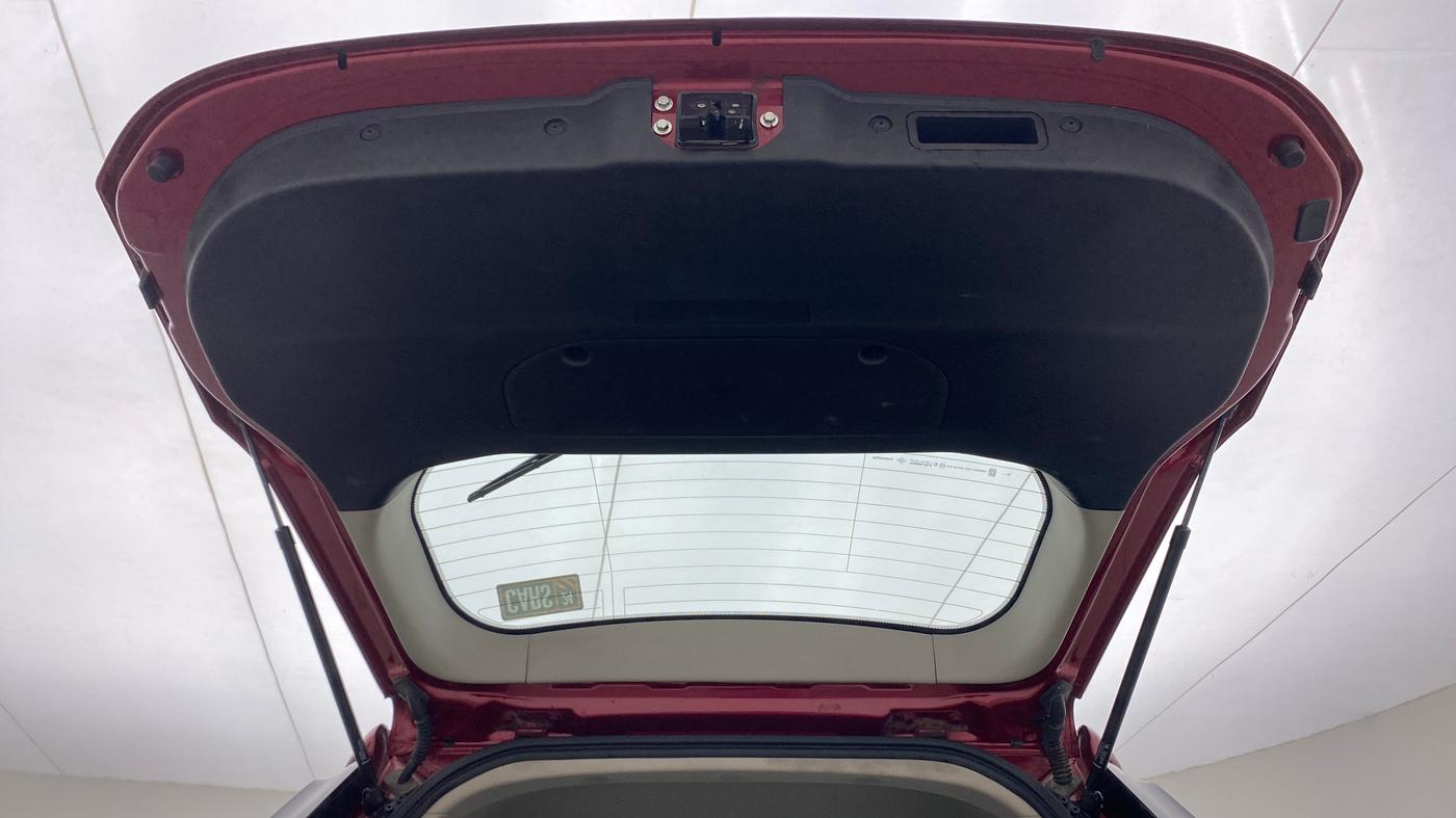 2021 Mahindra XUV500 W9, Diesel, Manual, 21,304 km, Boot Door Open