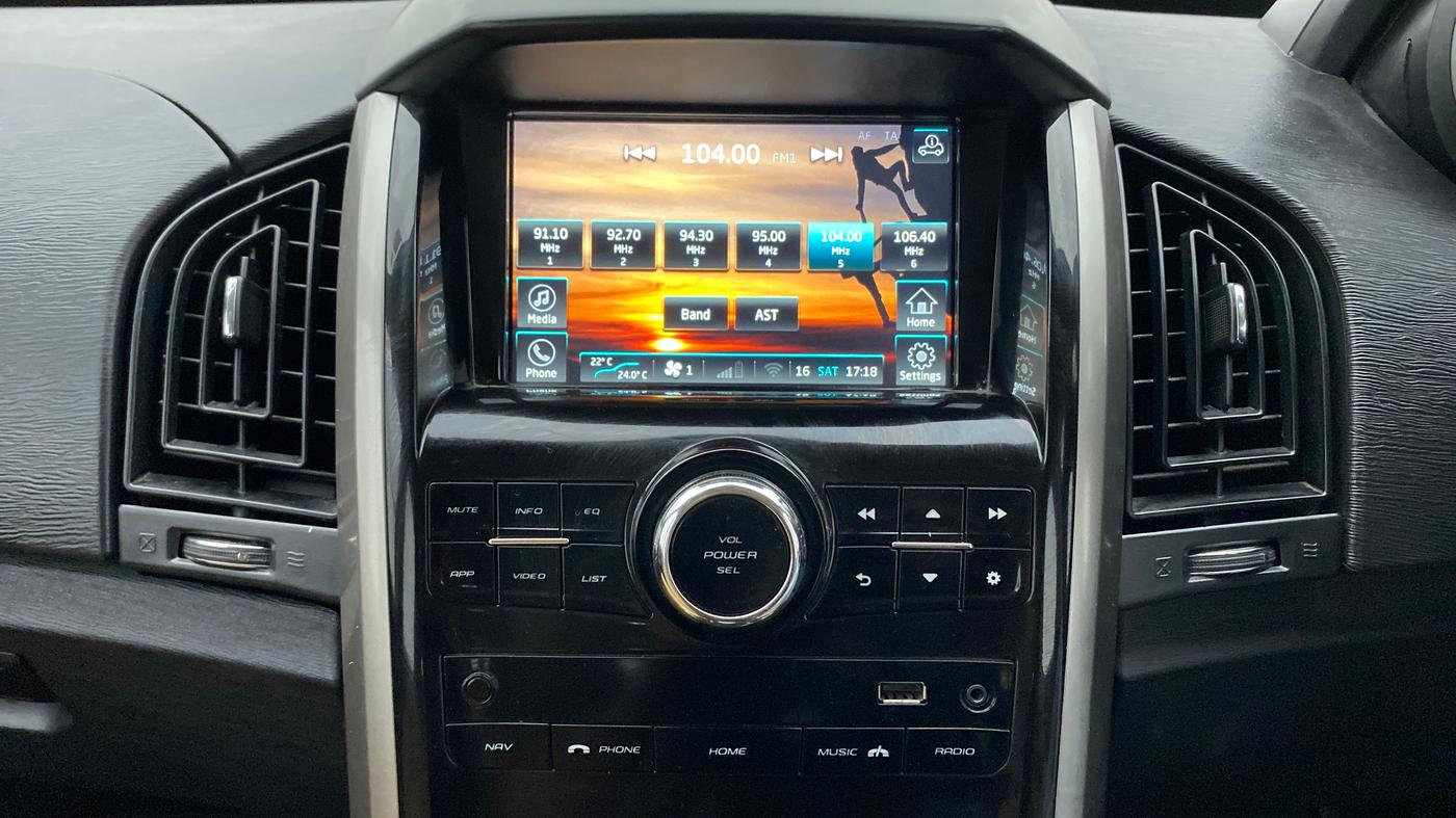 2021 Mahindra XUV500 W9, Diesel, Manual, 21,304 km, Infotainment System
