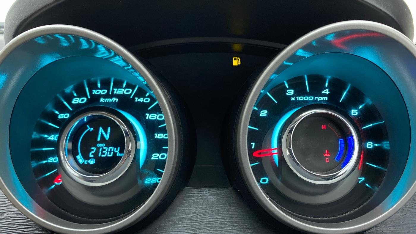 2021 Mahindra XUV500 W9, Diesel, Manual, 21,304 km, Odometer Image