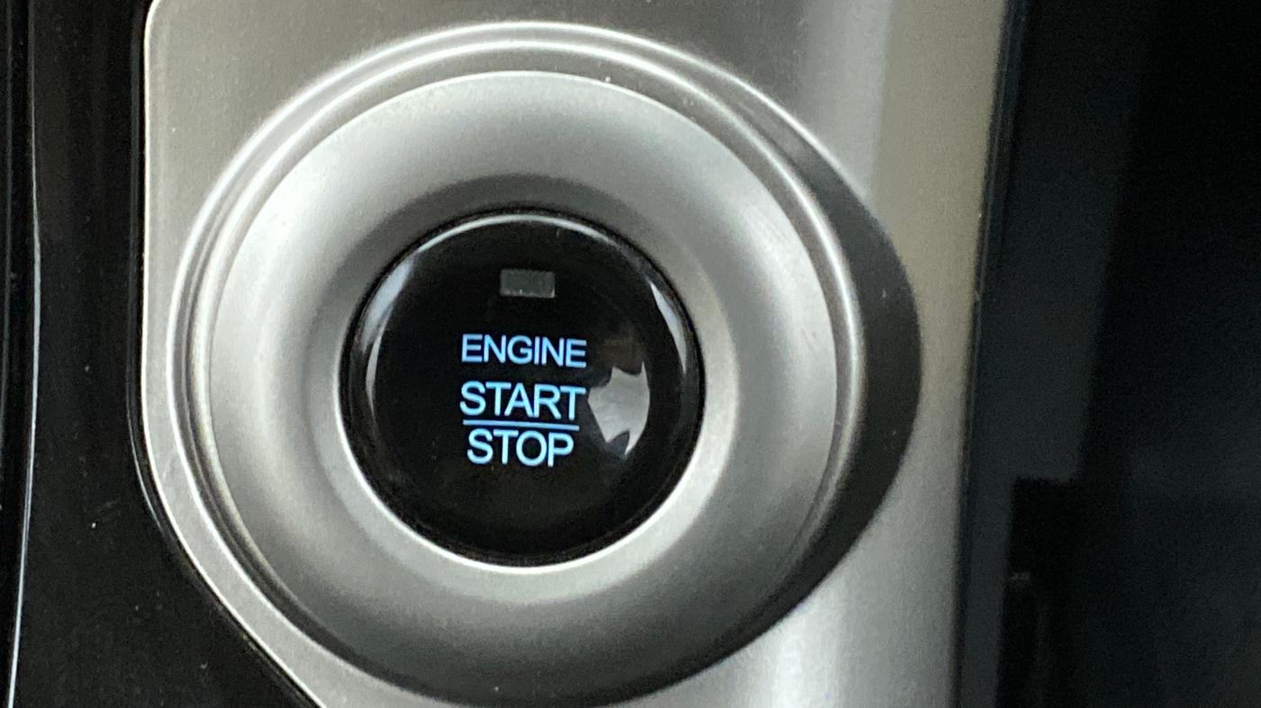 2021 Mahindra XUV500 W9, Diesel, Manual, 21,304 km, Keyless Start/ Stop Button