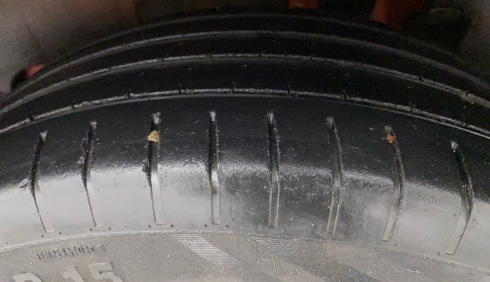 2019 Maruti Swift ZXI PLUS, Petrol, Manual, 21,093 km, Left Rear Tyre Tread