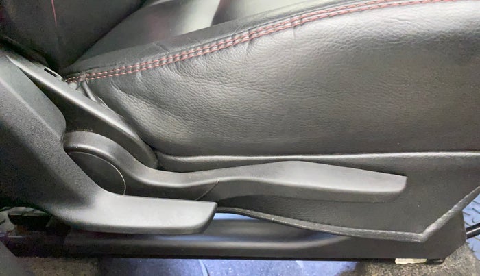 2019 Maruti Swift ZXI PLUS, Petrol, Manual, 21,093 km, Driver Side Adjustment Panel