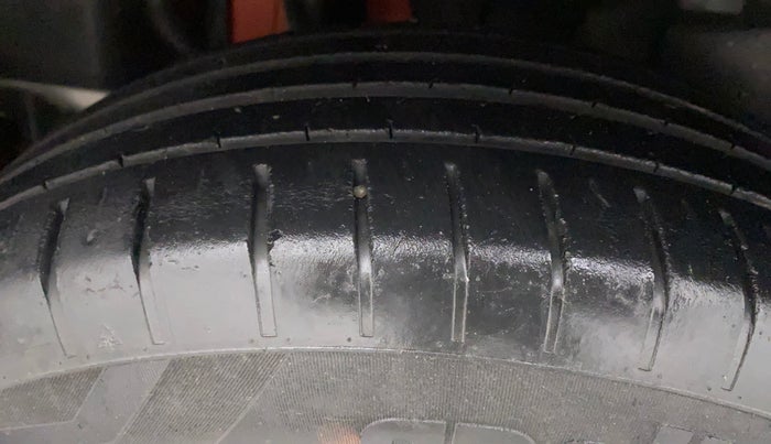 2019 Maruti Swift ZXI PLUS, Petrol, Manual, 21,093 km, Right Rear Tyre Tread