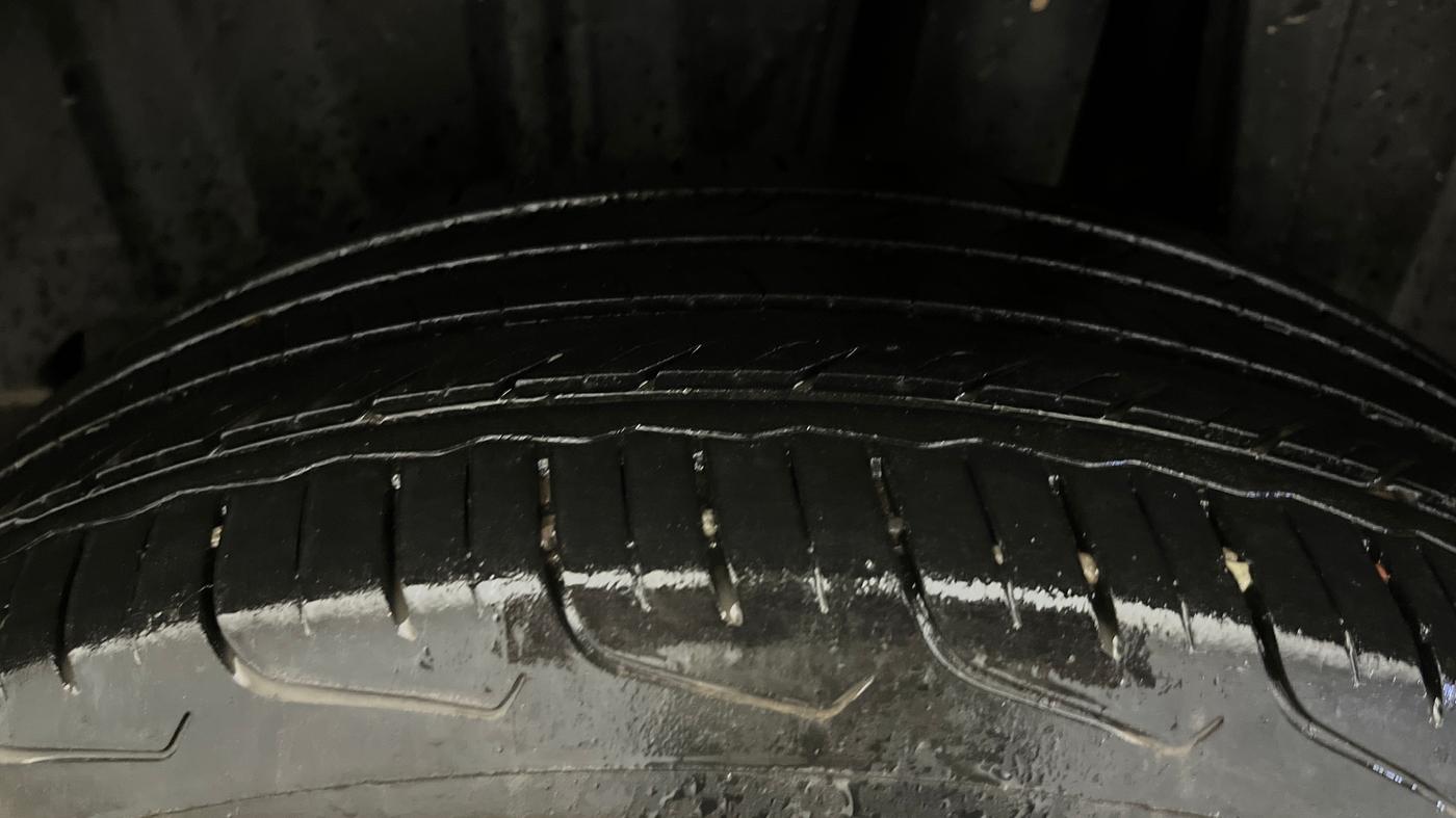 2023 Maruti FRONX DELTA PLUS 1.2L AGS, Petrol, Automatic, 41,035 km, Left Rear Tyre Tread