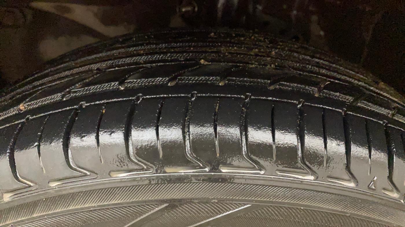 2016 Honda Brio S MT, Petrol, Manual, 48,294 km, Left Front Tyre Tread