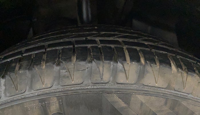 2018 Tata NEXON XZ PLUS DIESEL, Diesel, Manual, 73,096 km, Right Front Tyre Tread