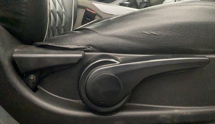 2018 Tata NEXON XZ PLUS DIESEL, Diesel, Manual, 73,096 km, Driver Side Adjustment Panel