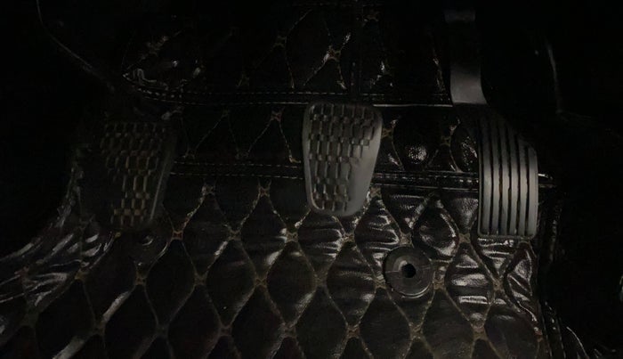 2018 Tata NEXON XZ PLUS DIESEL, Diesel, Manual, 73,096 km, Pedals