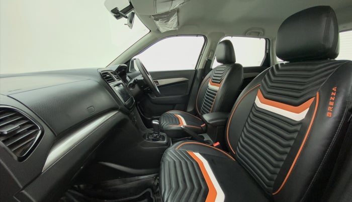 2019 Maruti Vitara Brezza ZDI + AMT, Diesel, Automatic, 55,225 km, Right Side Front Door Cabin
