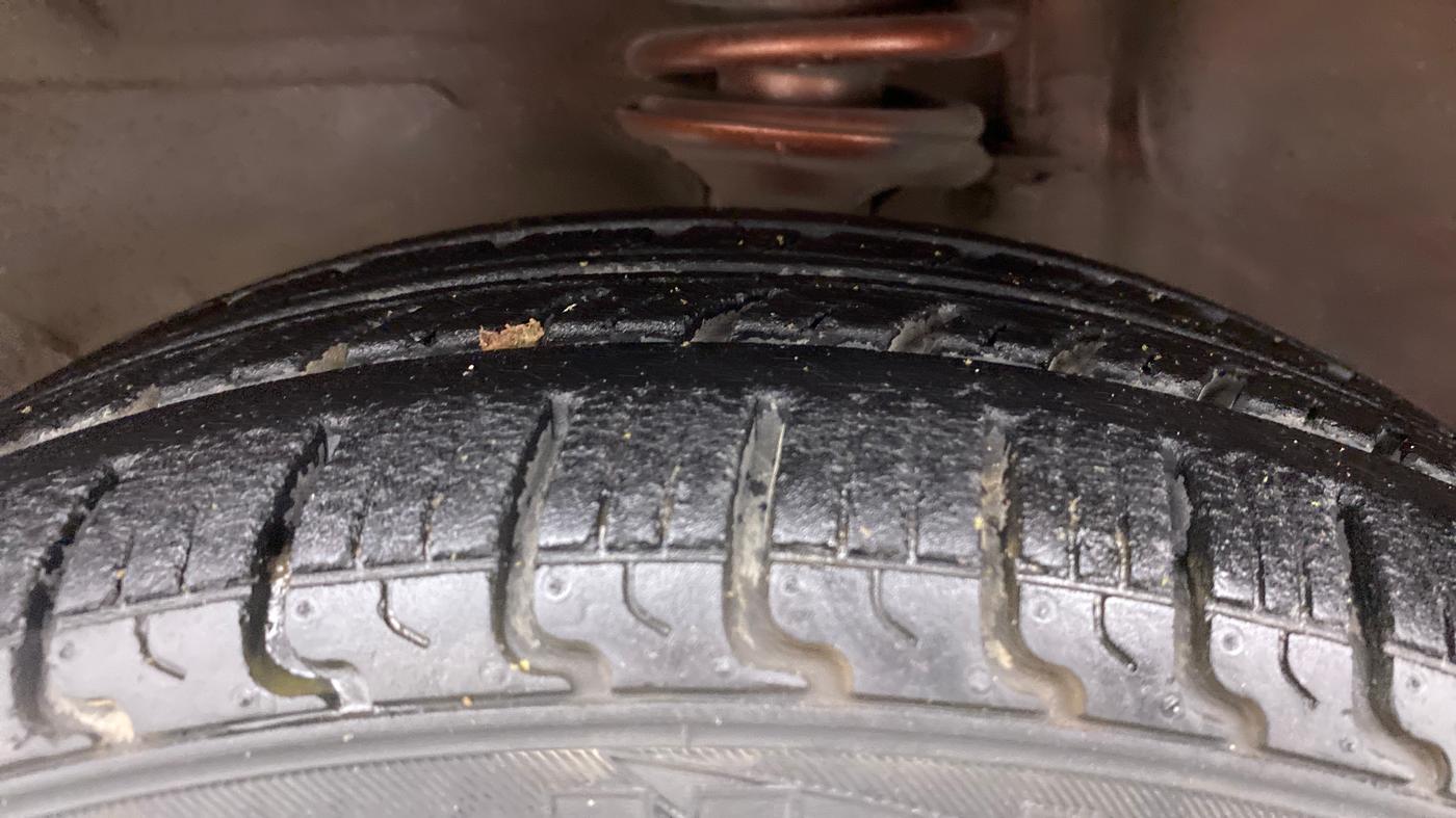 2013 Maruti Alto K10 VXI, Petrol, Manual, 64,542 km, Left Front Tyre Tread
