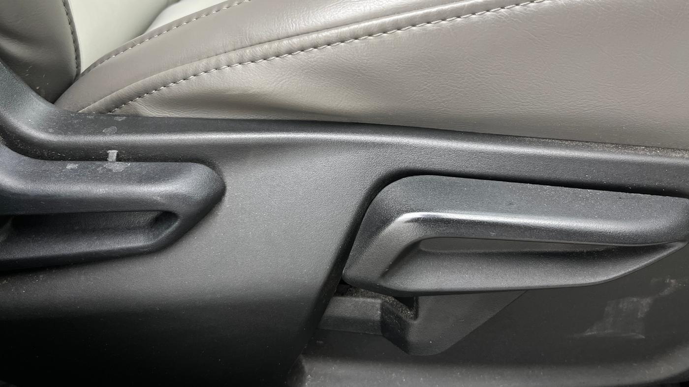 2023 Tata NEXON CREATIVE + 1.2 PETROL, Petrol, Manual, 29,850 km, Driver Side Adjustment Panel