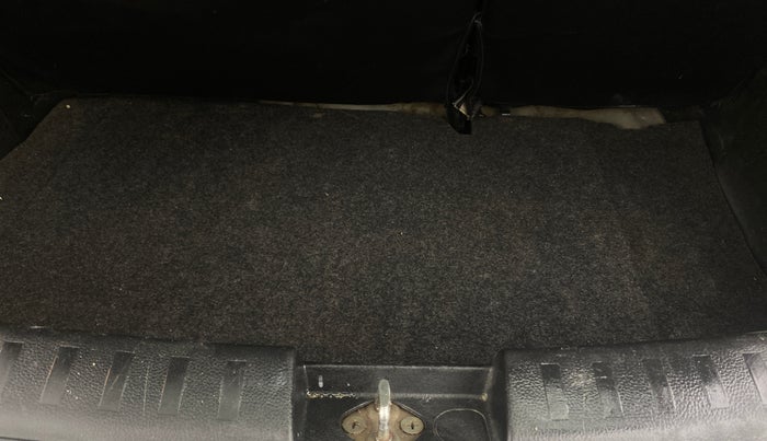 2014 Maruti Swift ZXI, Petrol, Manual, 1,01,773 km, Boot Inside