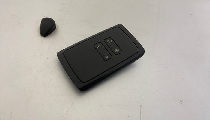 2023 Renault TRIBER RXZ, Petrol, Manual, 22,216 km, Key Close Up