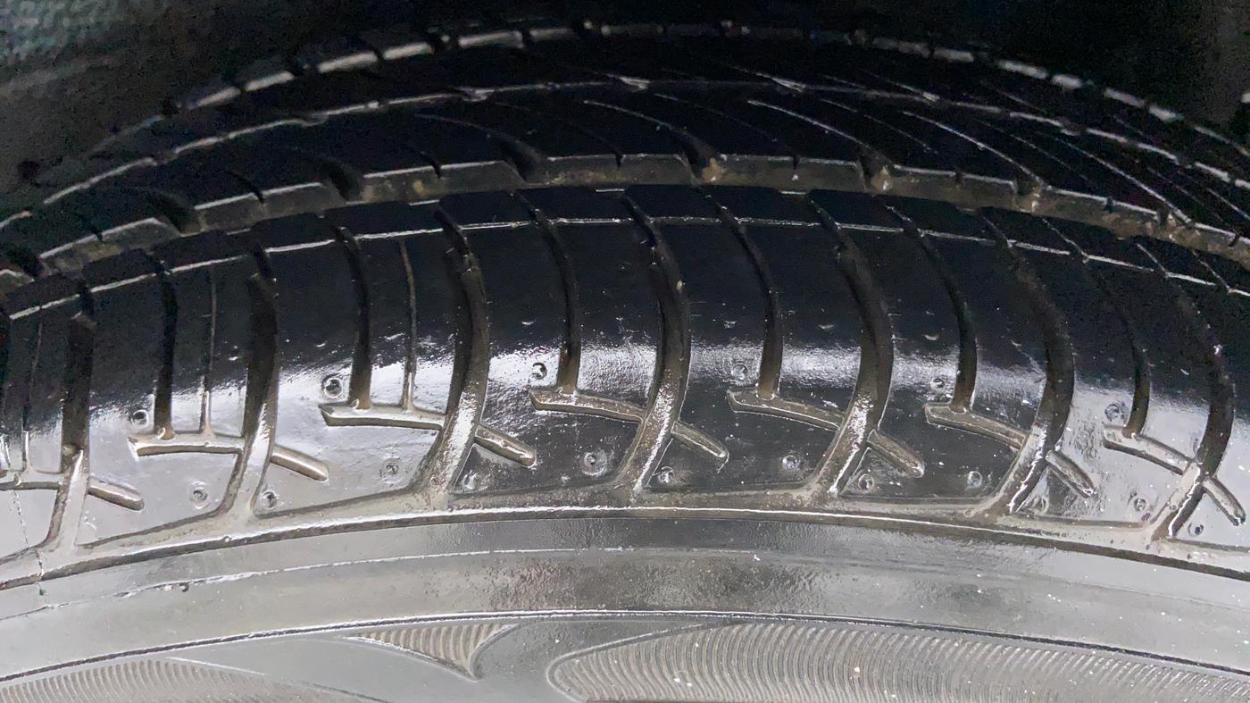 2015 Maruti Celerio VXI d, Petrol, Manual, 38,913 km, Left Rear Tyre Tread