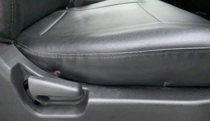2014 Maruti Wagon R 1.0 LXI CNG, CNG, Manual, 18,348 km, Driver Side Adjustment Panel