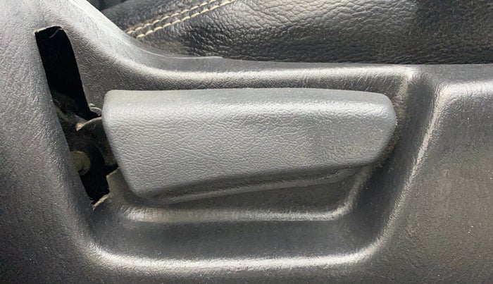 2016 Maruti Alto K10 VXI, Petrol, Manual, 63,028 km, Driver Side Adjustment Panel