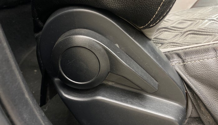 2021 Tata ALTROZ XT PETROL, Petrol, Manual, 58,478 km, Driver Side Adjustment Panel