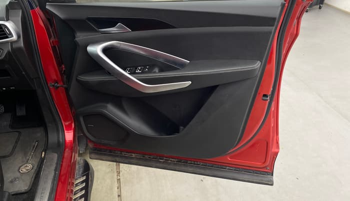 2020 MG HECTOR SHARP 1.5 DCT PETROL, Petrol, Automatic, 42,155 km, Driver Side Door Panels Control