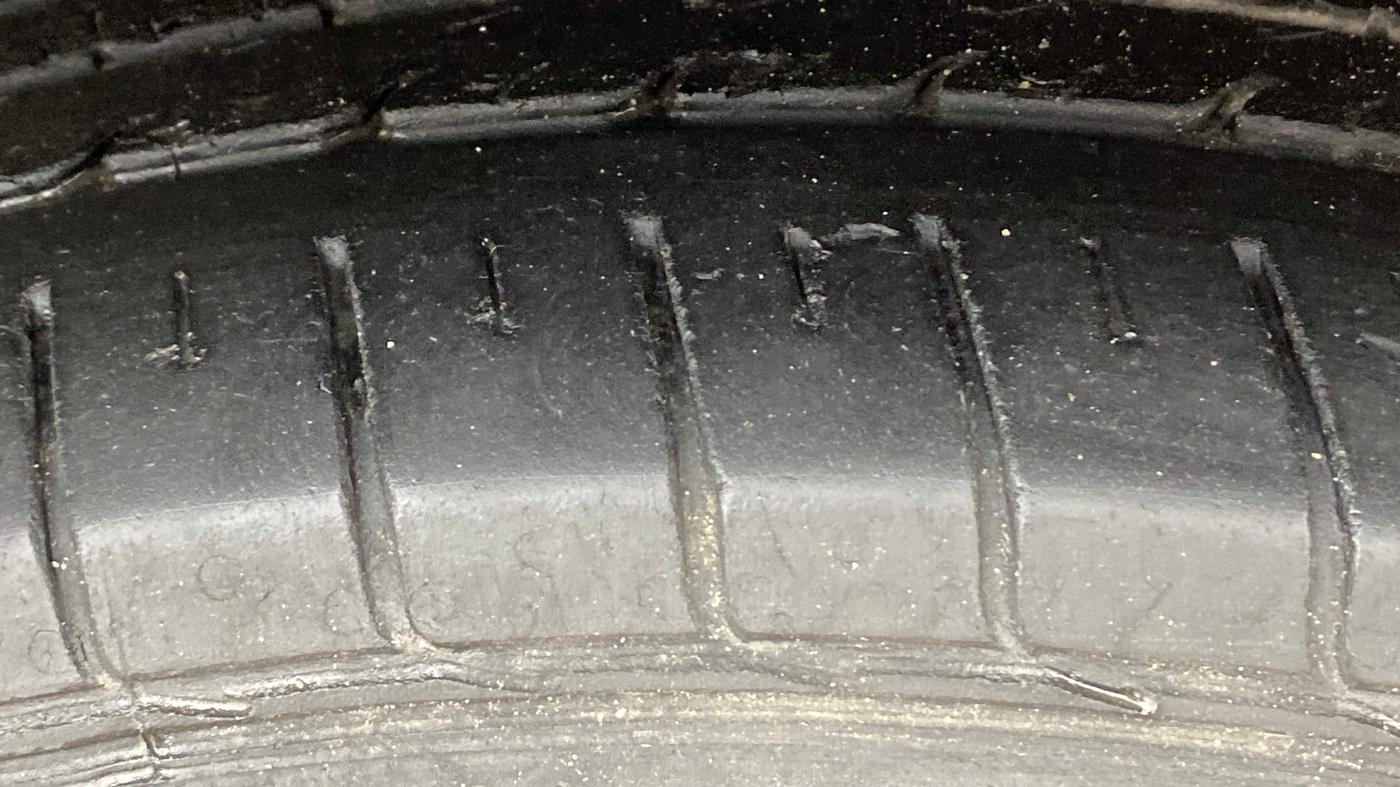2020 MG HECTOR SHARP 1.5 DCT PETROL, Petrol, Automatic, 42,155 km, Right Front Tyre Tread