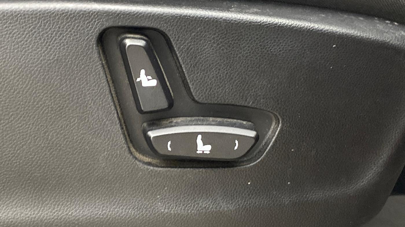 2020 MG HECTOR SHARP 1.5 DCT PETROL, Petrol, Automatic, 42,155 km, Driver Side Adjustment Panel