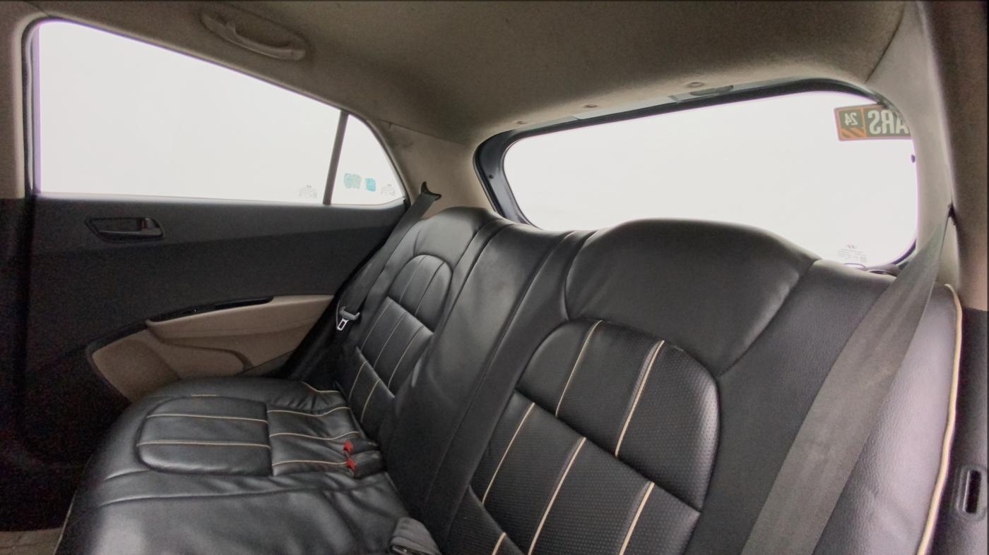 2013 Hyundai Grand i10 MAGNA 1.1 CRDI, Diesel, Manual, 61,029 km, Right Side Rear Door Cabin