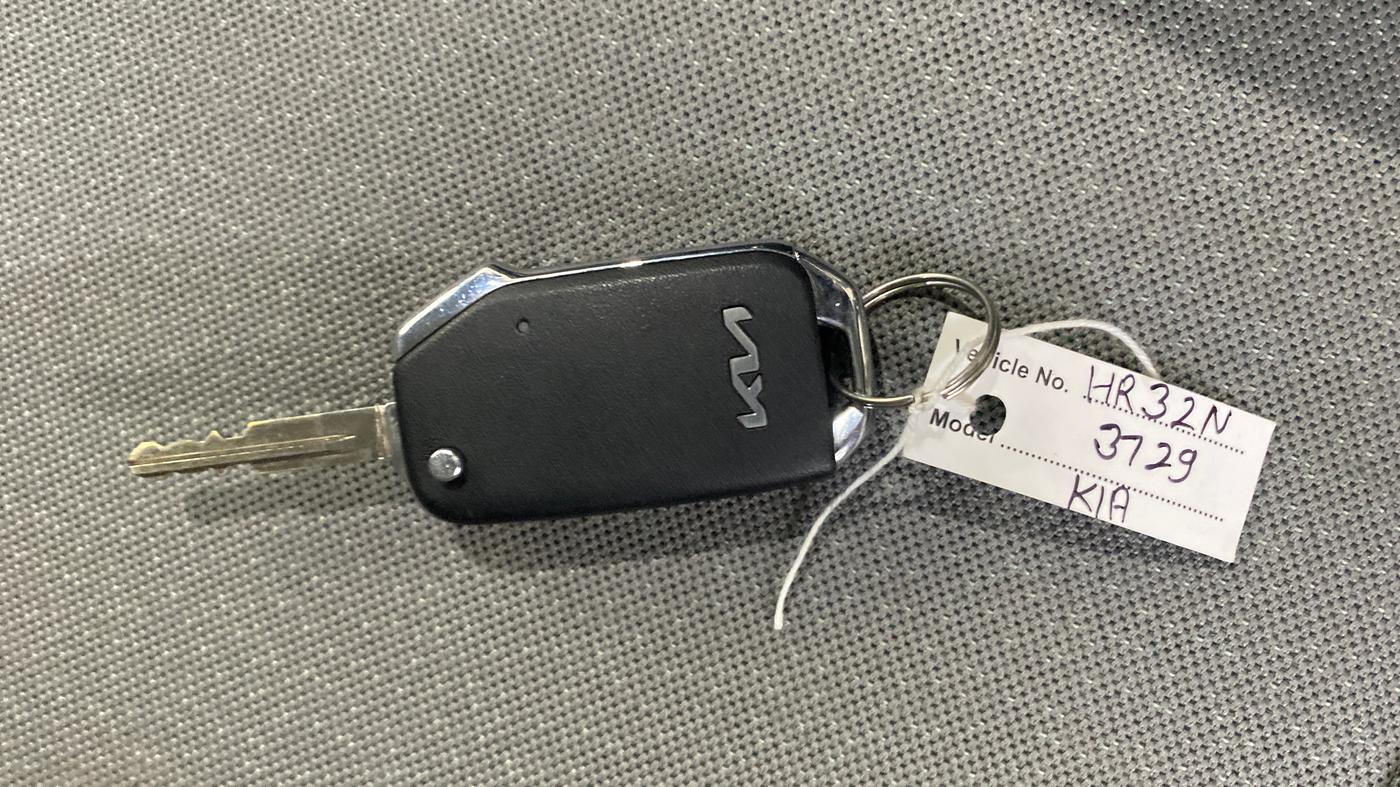 2025 KIA SYROS HTK Plus 1.0 Turbo 6MT, Petrol, Manual, 6,884 km, Key Close Up