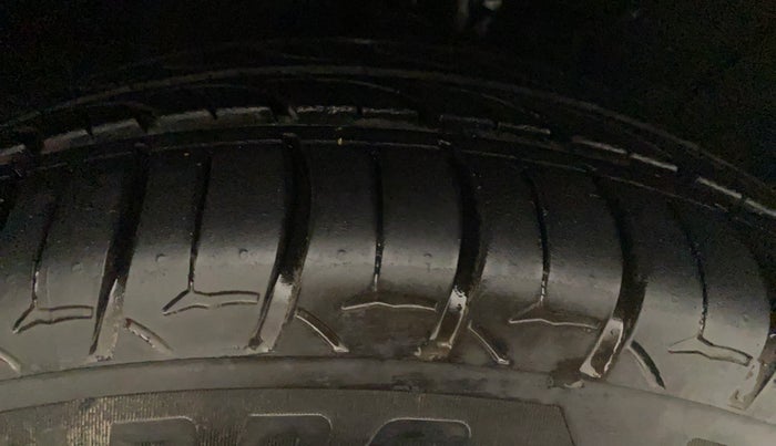 2019 Hyundai Verna 1.6 VTVT SX + AT, Petrol, Automatic, 50,480 km, Right Rear Tyre Tread