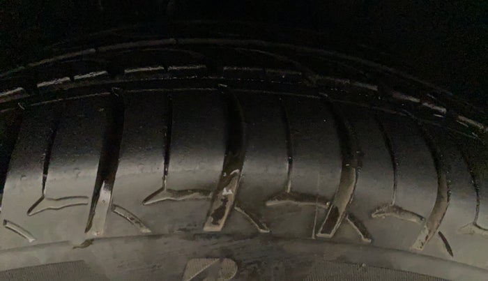 2019 Hyundai Verna 1.6 VTVT SX + AT, Petrol, Automatic, 50,480 km, Right Front Tyre Tread