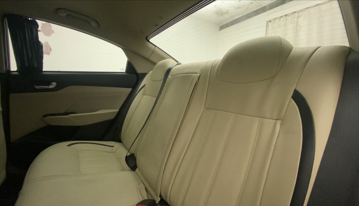 2019 Hyundai Verna 1.6 VTVT SX + AT, Petrol, Automatic, 50,480 km, Right Side Rear Door Cabin