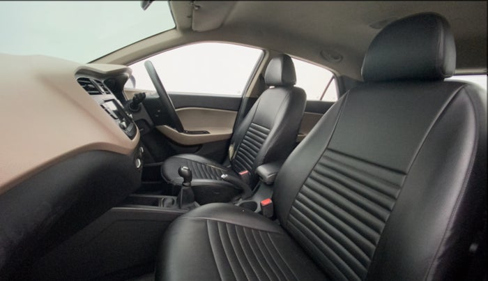 2019 Hyundai Elite i20 SPORTZ PLUS 1.2, Petrol, Manual, 83,410 km, Right Side Front Door Cabin