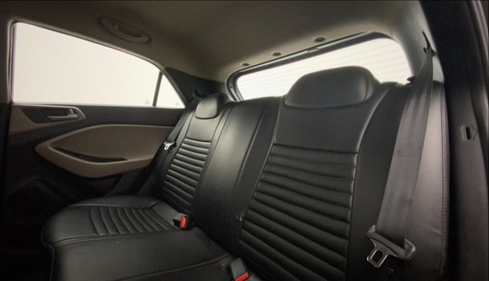 2019 Hyundai Elite i20 SPORTZ PLUS 1.2, Petrol, Manual, 83,410 km, Right Side Rear Door Cabin