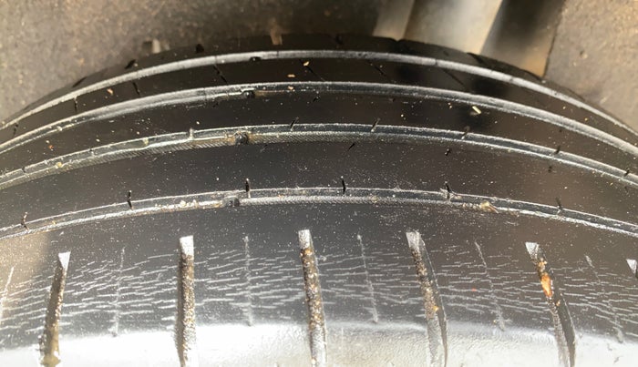 2019 Maruti Baleno ZETA PETROL 1.2, Petrol, Manual, 50,338 km, Left Rear Tyre Tread