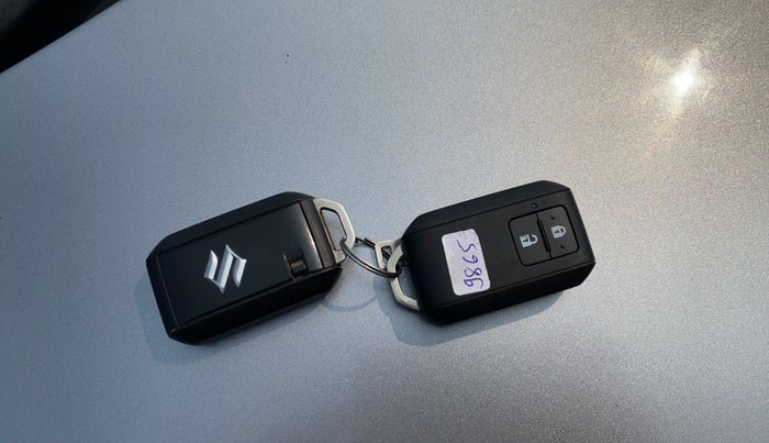 2019 Maruti Baleno ZETA PETROL 1.2, Petrol, Manual, 50,338 km, Key Close Up