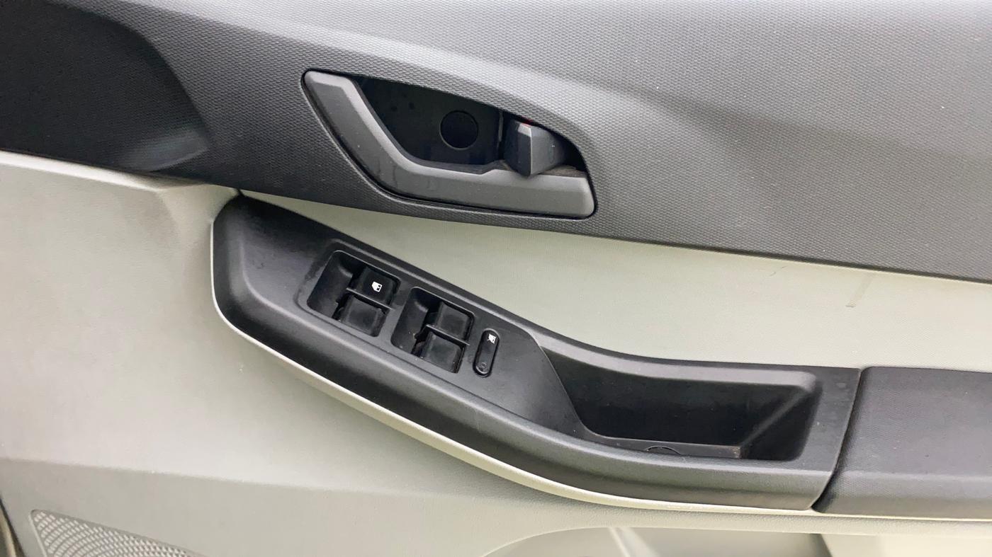 2023 Tata Tiago XT PETROL, Petrol, Manual, 35,121 km, Driver Side Door Panels Control