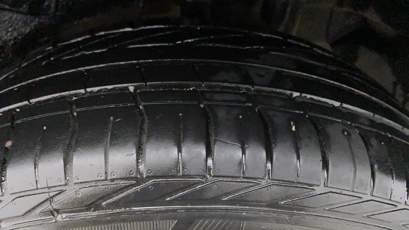 2019 Tata NEXON XZA+ 1.5, Diesel, Automatic, 37,240 km, Right Front Tyre Tread