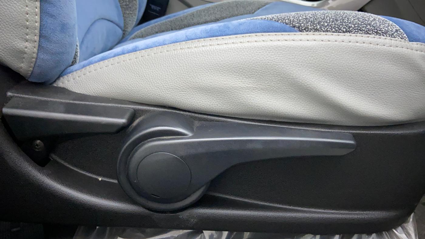 2019 Tata NEXON XZA+ 1.5, Diesel, Automatic, 37,240 km, Driver Side Adjustment Panel