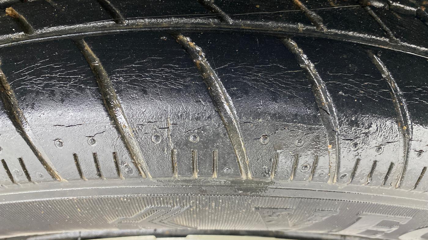 2017 Maruti Celerio ZXI AMT, Petrol, Automatic, 30,384 km, Left Rear Tyre Tread