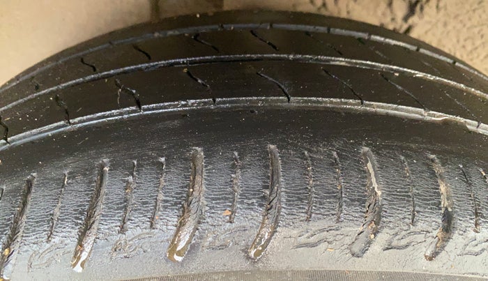 2020 Tata ALTROZ XZ PETROL, Petrol, Manual, 86,126 km, Right Rear Tyre Tread