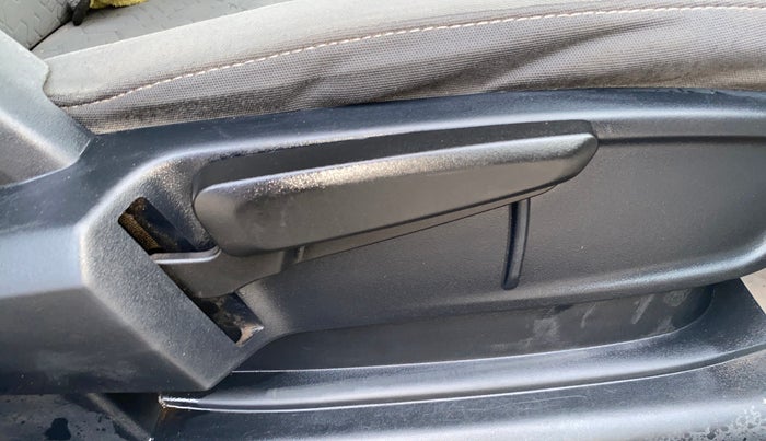 2020 Tata ALTROZ XZ PETROL, Petrol, Manual, 86,126 km, Driver Side Adjustment Panel