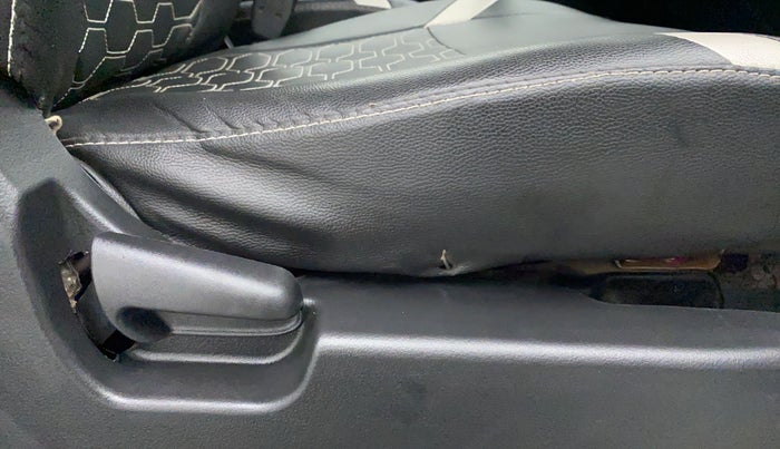 2018 Maruti Wagon R 1.0 LXI CNG, CNG, Manual, 54,039 km, Driver Side Adjustment Panel