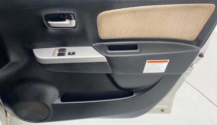 2018 Maruti Wagon R 1.0 LXI CNG, CNG, Manual, 54,039 km, Driver Side Door Panels Control