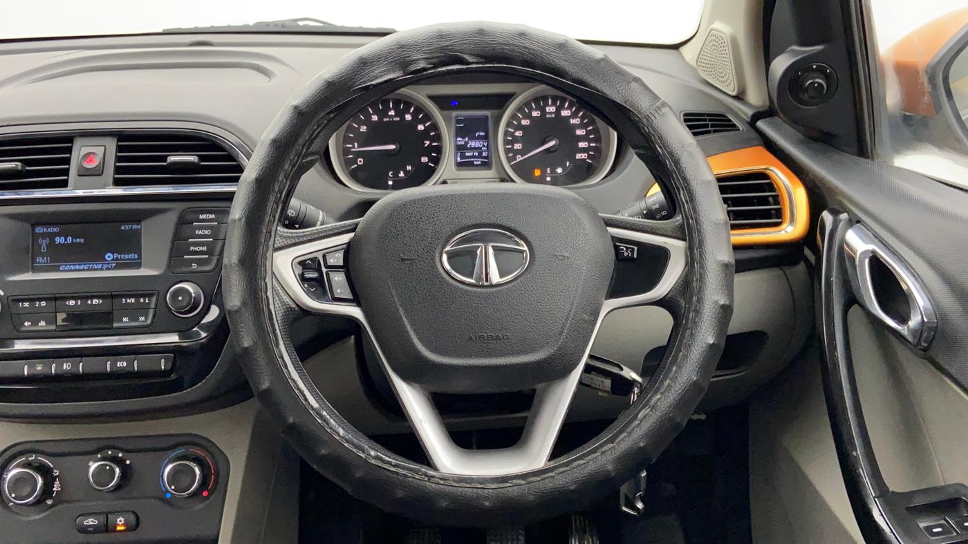 2016 Tata Tiago XZ 1.2 REVOTRON, Petrol, Manual, 28,827 km, Steering Wheel Close Up