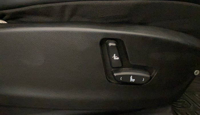 2019 MG HECTOR SHARP 1.5 DCT PETROL, Petrol, Automatic, 55,723 km, Driver Side Adjustment Panel