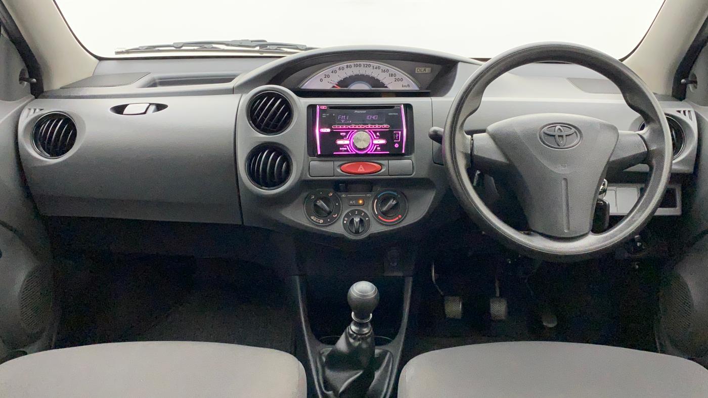 2012 Toyota Etios Liva GD, Diesel, Manual, 48,643 km, Dashboard